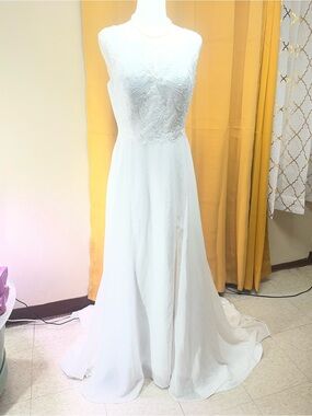 Elegant White Lace Bodice A-Line Dress